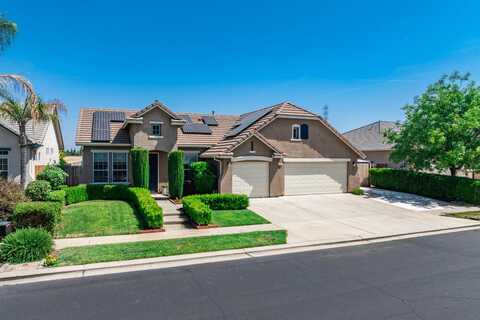 2721 Stuart Avenue, Clovis, CA 93611