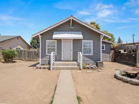 1735 5Th Street, Clovis, CA 93611