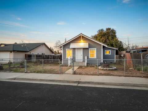 1735 5Th Street, Clovis, CA 93611