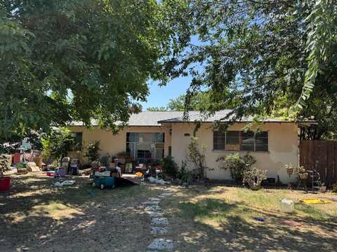 5466 Lansing Way E, Fresno, CA 93727