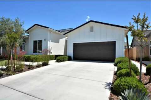 611 Sunset Drive, Madera, CA 93636