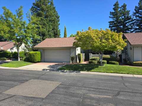 1229 Bullard Avenue W, Fresno, CA 93711