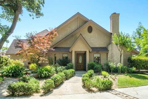 1274 Flora Avenue W, Reedley, CA 93654