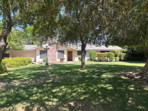 12261 Gleason Drive, Madera, CA 93636