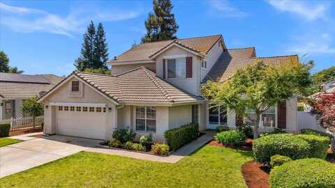2162 Decatur Avenue, Clovis, CA 93611
