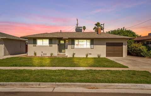 3926 Kavanagh Avenue N, Fresno, CA 93705