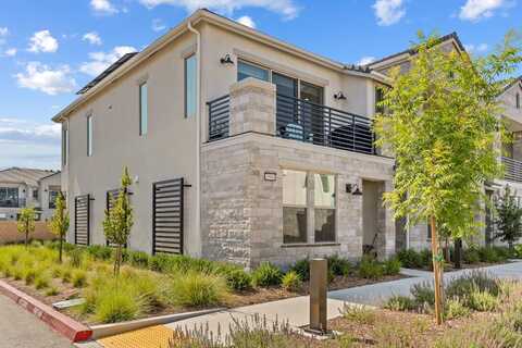 10981 Honeysuckle Drive N, Fresno, CA 93730