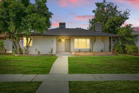 644 Yale Avenue W, Fresno, CA 93705