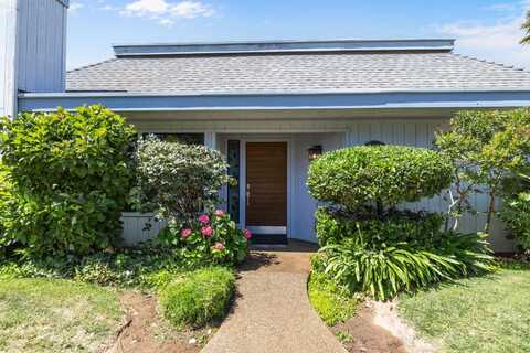 8385 Raisina Avenue N, Fresno, CA 93720