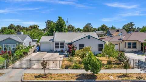 4832 ILLINOIS Avenue E, Fresno, CA 93727