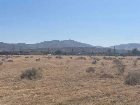 12 Avenue P8, Palmdale, CA 93550
