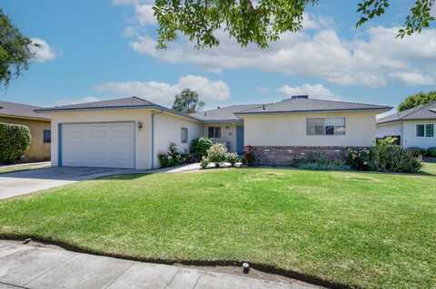 4855 Gearhart Avenue N, Fresno, CA 93726