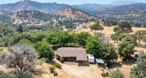 39569 Clover Lane, Yokuts Valley, CA 93675