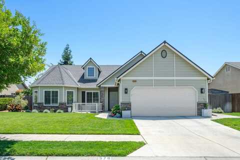 578 Serena Avenue W, Clovis, CA 93619