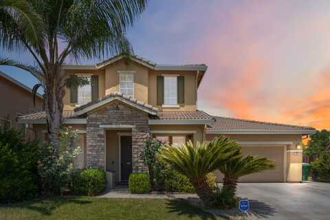 1067 San Diego Avenue, Madera, CA 93637