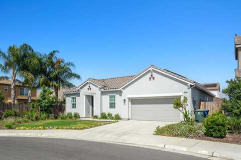 3503 Alameda Avenue, Clovis, CA 93619