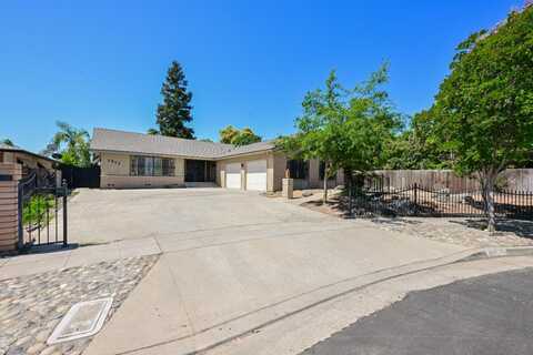 1911 Simpson Avenue W, Fresno, CA 93705