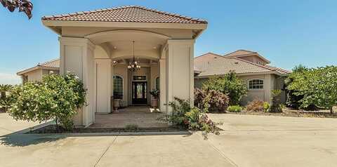 13525 Rose Of Trallee Place, Madera, CA 93636