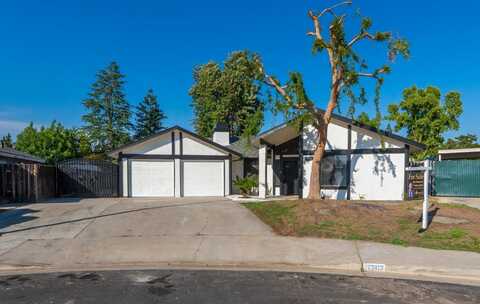 1707 Douglas Avenue, Clovis, CA 93611