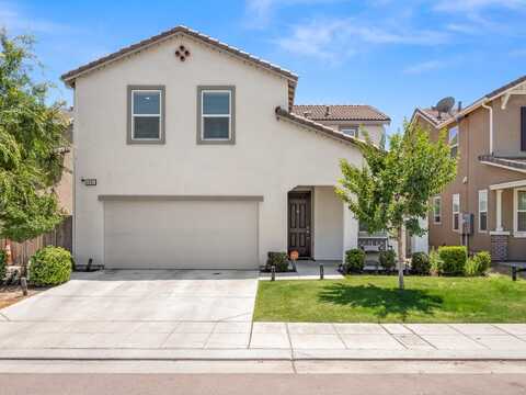 4884 Belgravia Avenue E, Fresno, CA 93725
