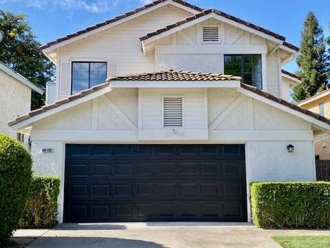 485 Alluvial Avenue E, Fresno, CA 93720