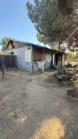 201 Warren Avenue E, Bakersfield, CA 93308