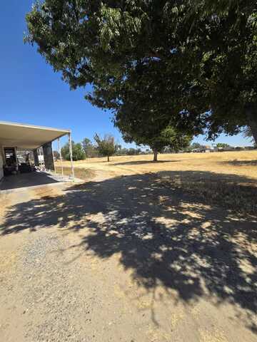 1384 Ensley Lane N, Fresno, CA 93723