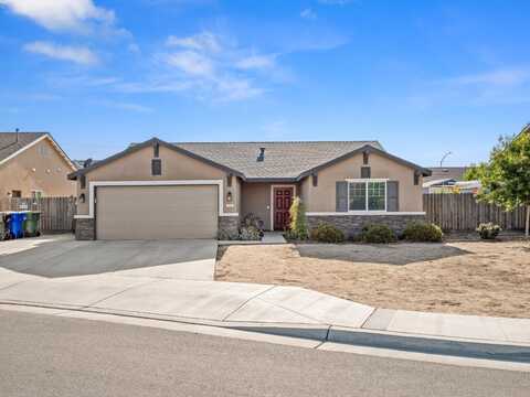 703 Tulip Circle, Dinuba, CA 93618