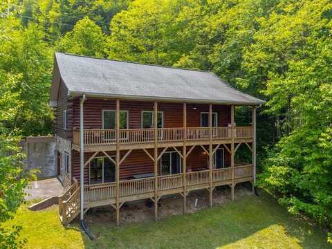 938 Trickle Creek Rd, Waynesville, NC 28785
