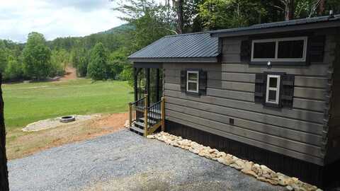 932 Snow Hill Rd, Franklin, NC 28734