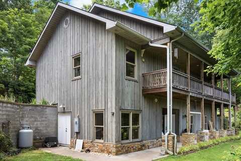 219 Sandalwood Dr, Whittier, NC 28789