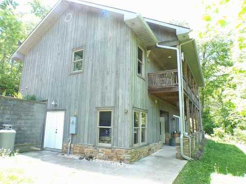 219 Sandalwood Dr, Whittier, NC 28789