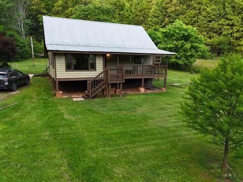 389 Kirkland Rd., Franklin, NC 28734