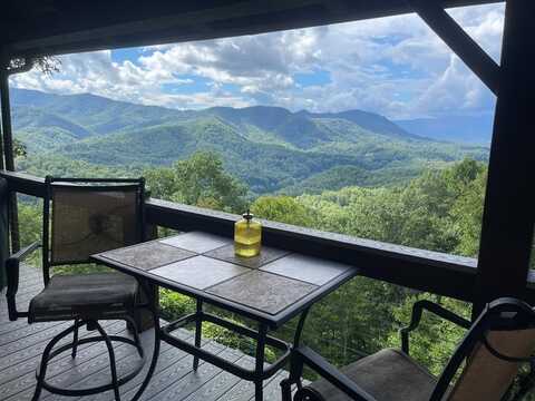 260 Smoky View, Bryson City, NC 28713