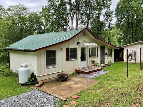 1635 E COPE CREEK RD, Sylva, NC 28779