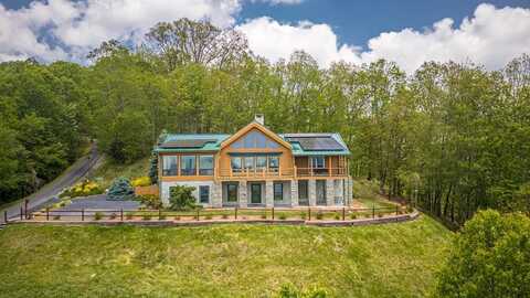 1730 Eagles Roost Road, Bryson City, NC 28713