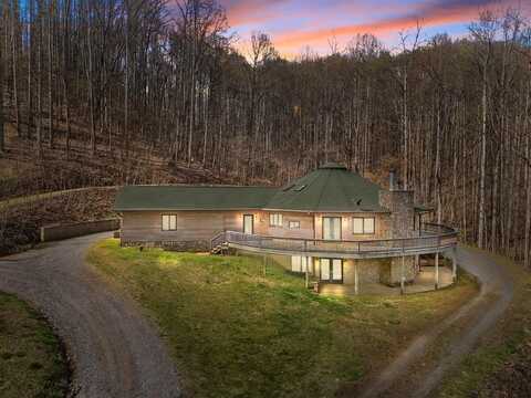 417 Quiet Forest Ln, Sylva, NC 28779