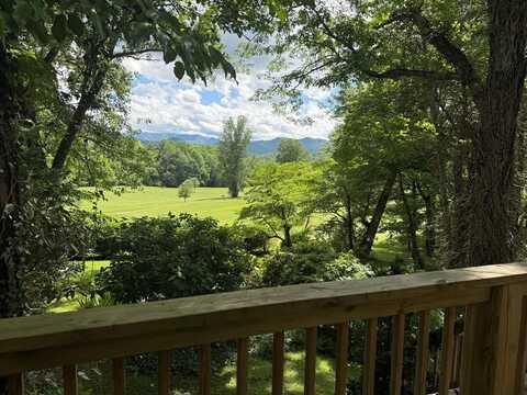 72 Golf View Drive, Franklin, NC 28734