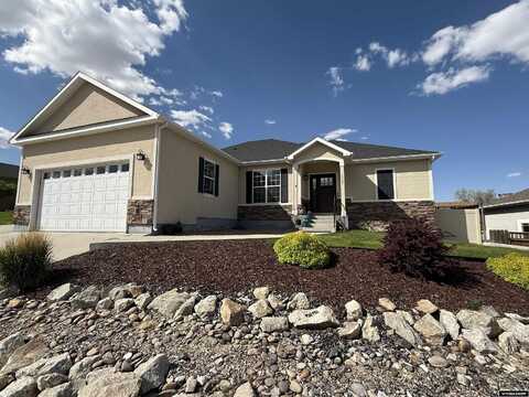 1765 New Mexico, Green River, WY 82935