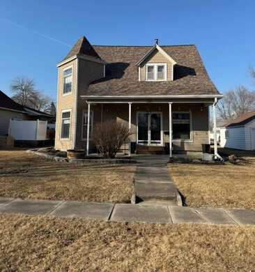 138 Pleasant St, Rockwell City, IA 50579