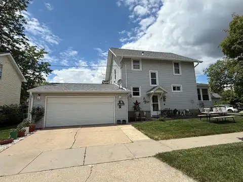 2063 Highland Park Ave, Fort Dodge, IA 50501