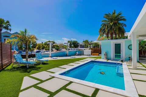 202 Pueblo Street, Plantation Key, FL 33070