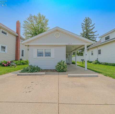 1217 North Street, Fremont, OH 43420