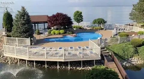 1807 E Perry Street, Port Clinton, OH 43452