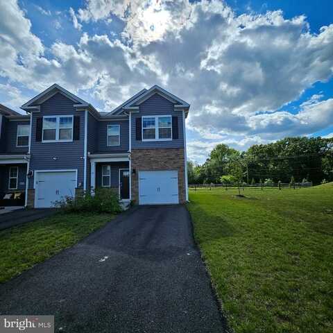 38 PEREGRINE WAY, BURLINGTON, NJ 08016
