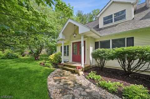 8 Culberson Rd, Bernardsville, NJ 07920