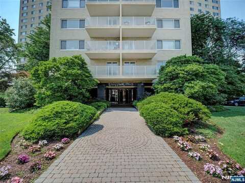 377 S Harrison Street, East Orange, NJ 07018