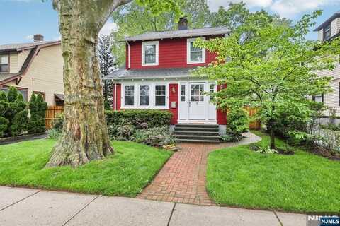 5 Laurel Place, Glen Ridge, NJ 07028