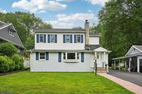 4 Lenape Trl, Wayne, NJ 07470