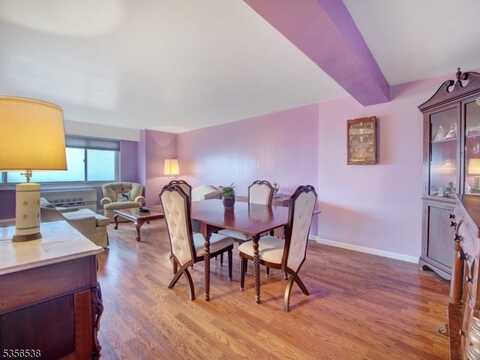 377 S Harrison St, East Orange, NJ 07018